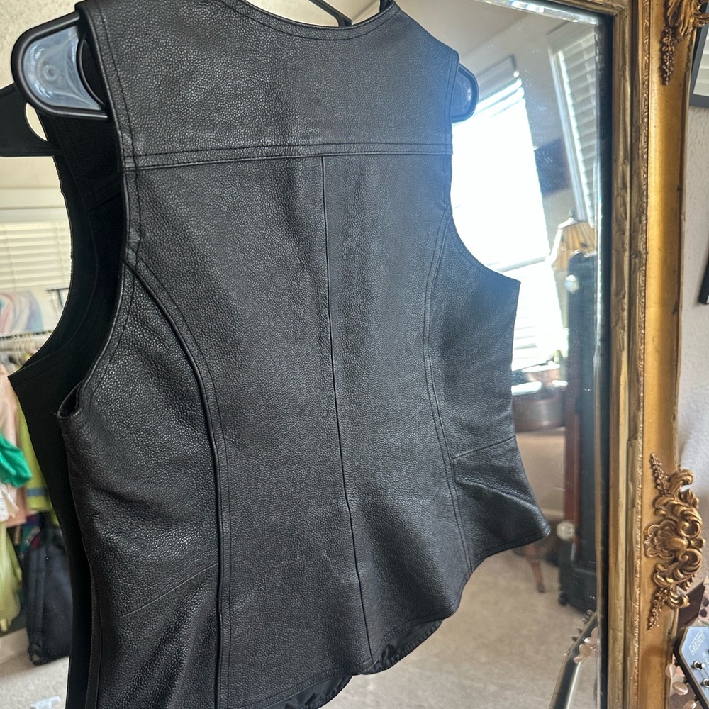 Harley-Davidson Genuine Black Leather Vest - Picture 4 of 4
